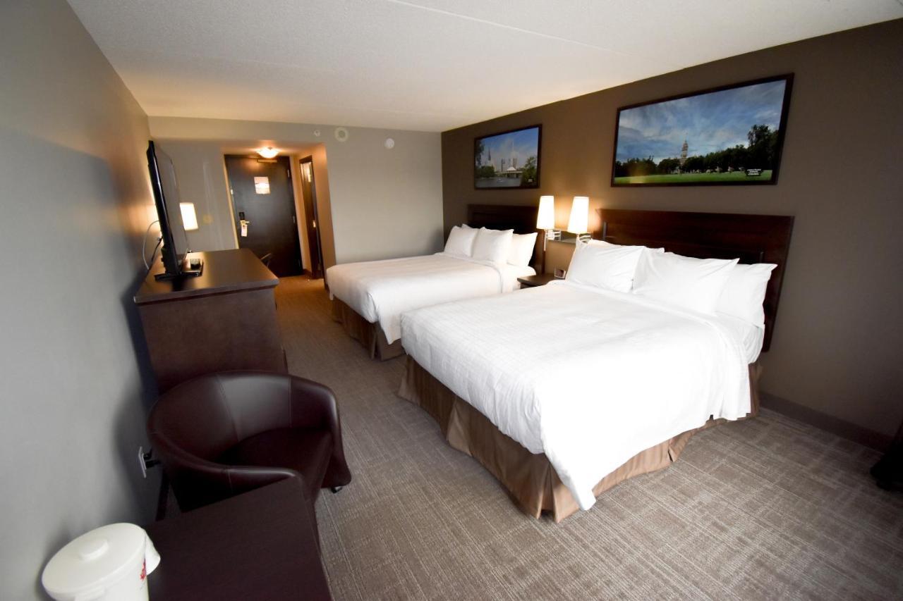 Canad Inns Destination Centre Club Regent Casino Hotel Winnipeg Extérieur photo