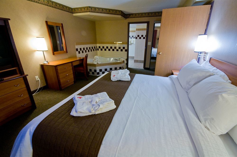 Canad Inns Destination Centre Club Regent Casino Hotel Winnipeg Extérieur photo