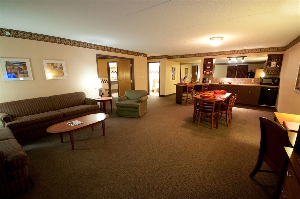 Canad Inns Destination Centre Club Regent Casino Hotel Winnipeg Extérieur photo