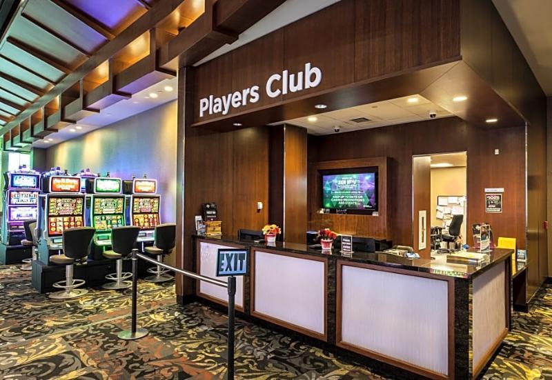 Canad Inns Destination Centre Club Regent Casino Hotel Winnipeg Extérieur photo